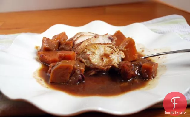 Hähnchen-Tajine mit Süßkartoffeln und Datteln