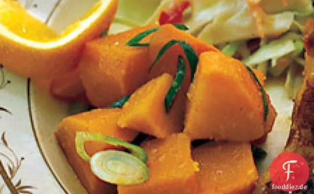 Gekühlter Süßkartoffelsalat