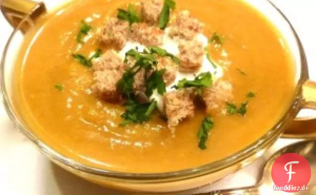 Dünn und gewürzt Winter Squash Suppe Ala Sting