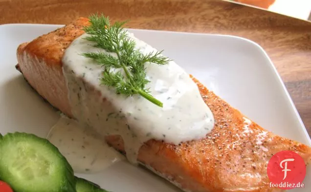 Gebratener Lachs mit cremiger Dillsauce
