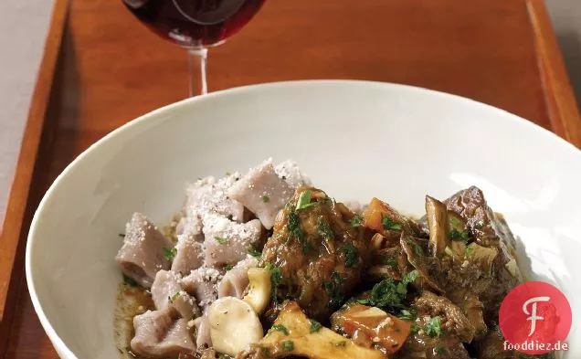 Schweinefleisch und Wildpilz Daube