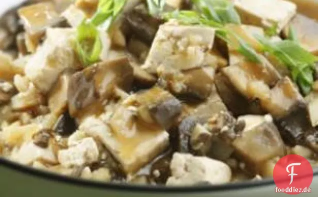 Chinesische geschmorte Pilze & Tofu