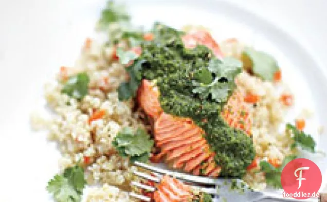 Marokkanischer gedämpfter Lachs mit Quinoa und Karotten