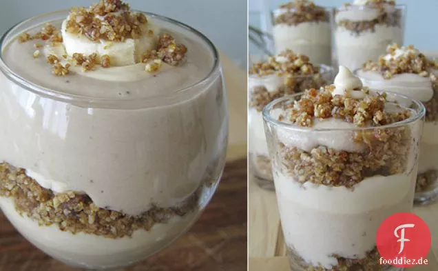 Rohes Bananenparfait mit Crumble Topping