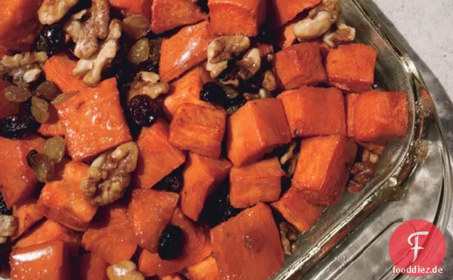 Granat Yams mit Ahornsirup, Walnüsse, und kandierte Rosinen