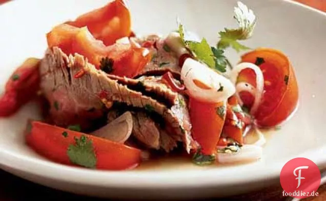 Yam Nuea Yang (Würziger Rindfleischsalat)