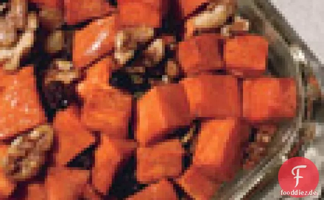 Granat Yams mit Ahornsirup, Walnüsse, und kandierte Rosinen