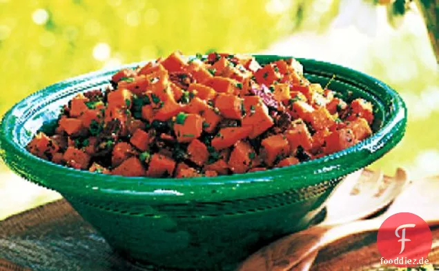 Süßkartoffelsalat mit Orangen-Ahorn-Dressing