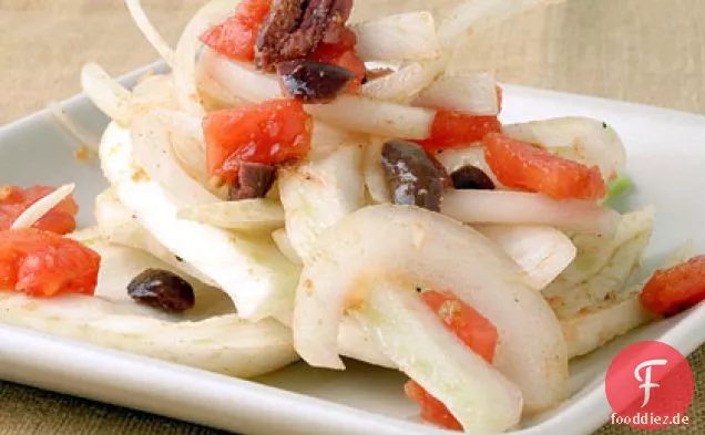 Fenchel mit süßer Zwiebel in Tomatenvinaigrette