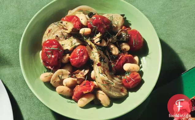 Olivenöl-geröstete Tomaten und Fenchel mit weißen Bohnen