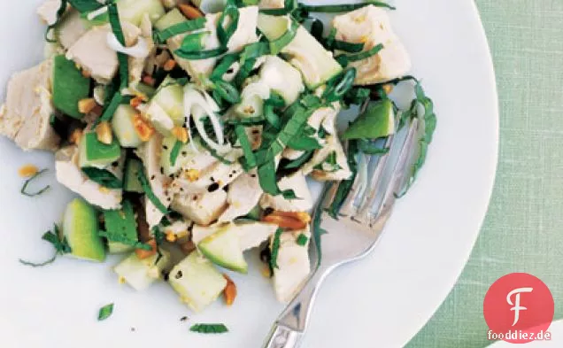 Hühnersalat mit Apfel und Basilikum