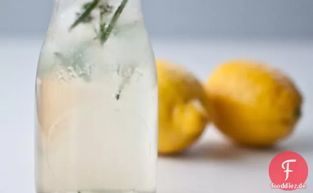 Honig-Kräuter-Limonade