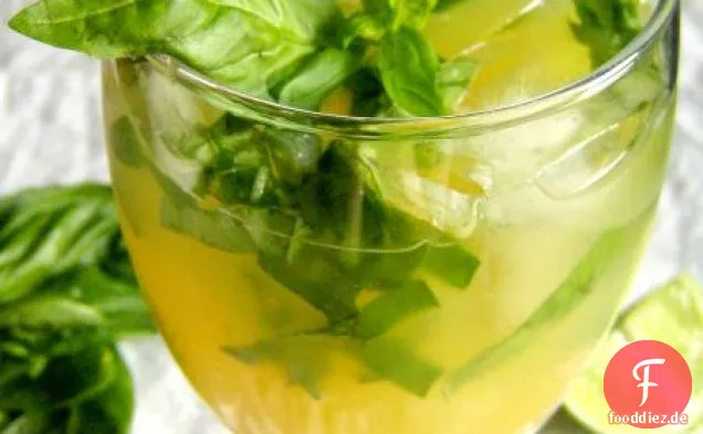 Ananas-Basilikum-Cocktail
