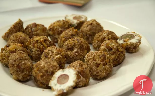 Blauschimmelkäse Trauben und Pfirsiche Rezept