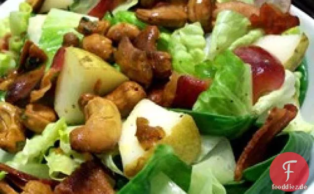 Curry-Cashew-, Birnen- und Traubensalat