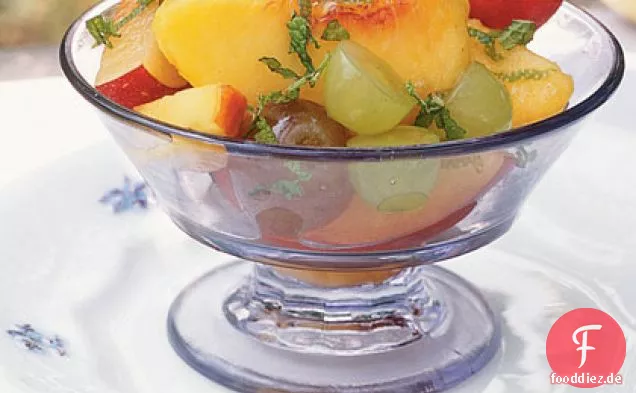 Frucht-Medley mit Minze und Limette