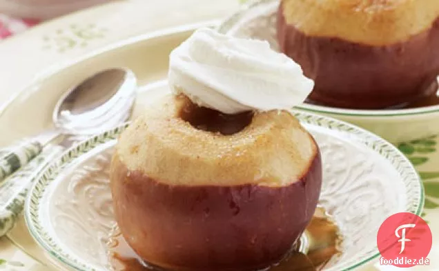 Langsam gekochte braune Zuckeräpfel