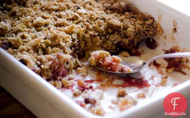 Apfel & Rhabarber-Müsli-Crumble