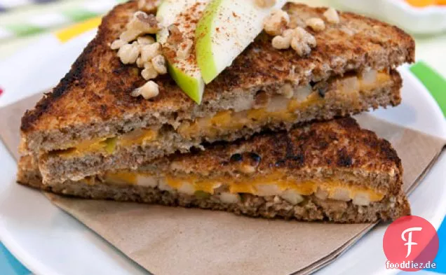 Apfelkuchen gegrillter Käse