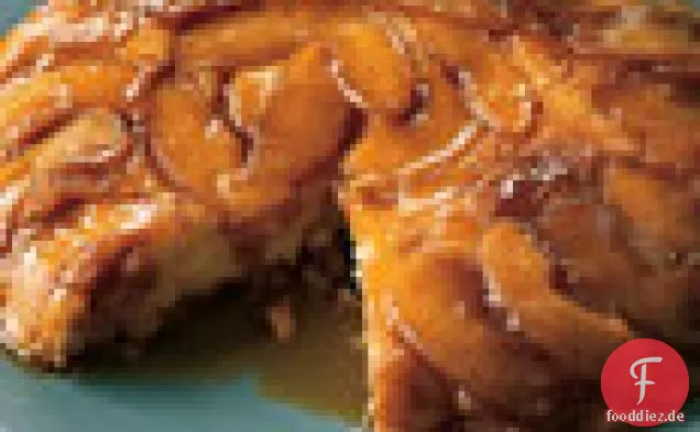 Upside-Down Butterscotch Apfel Sauerrahm Kuchen