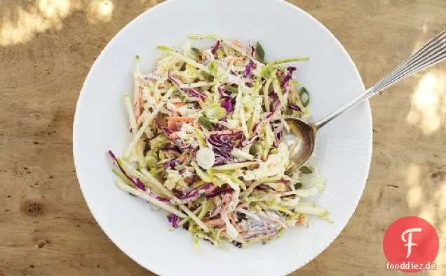 Krautsalat mit Apfel-Joghurt-Dressing