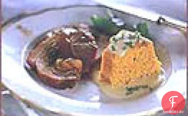 Marinierter Schweinebraten mit Pflaumen und Aprikosen