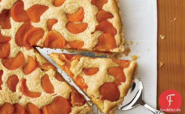 Aprikosen-, Mandel- und braune Buttertorte