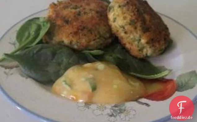 Frische Lachskuchen mit Aprikosen-Remoulade