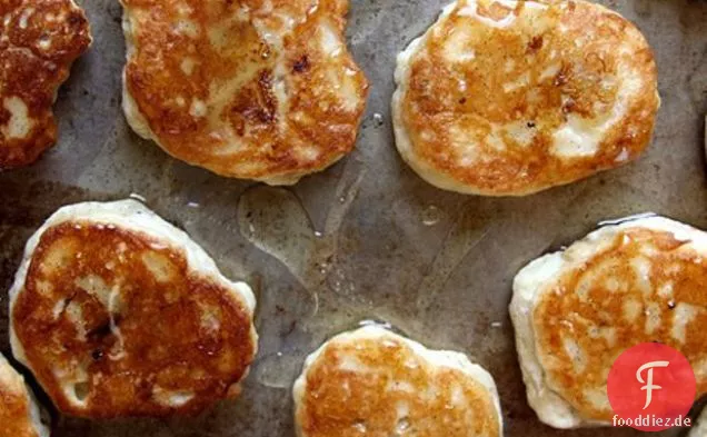 Glutenfreie Bananen-Frühstücksknödel mit Vanilleschote.