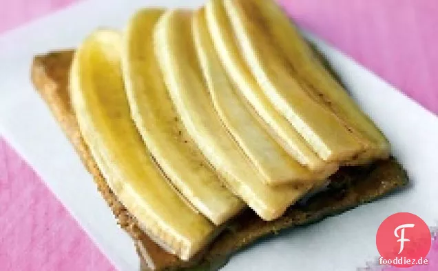 Rum-glasierte Bananentörtchen