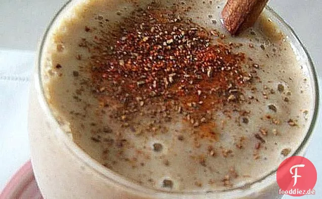 Gewürzte Banane Datum Smoothie