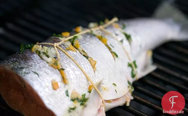 Gegrillter Wildlachs mit konserviertem Zitronengenuss