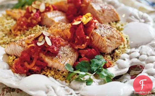 Lachs mit Mandeln und Tomaten-Zitronen-Sauce