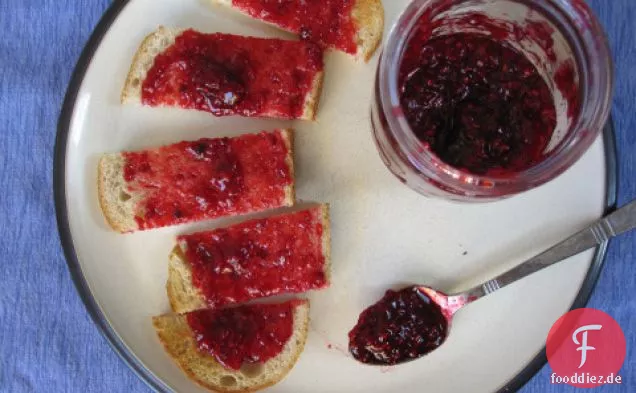 Drei Beeren Marmelade