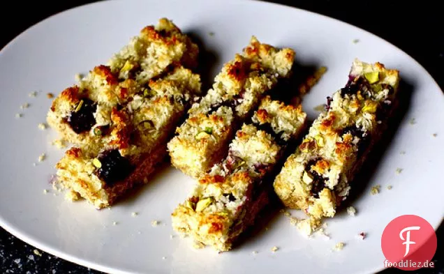 Brombeer-Kokos-Makronen-Torte