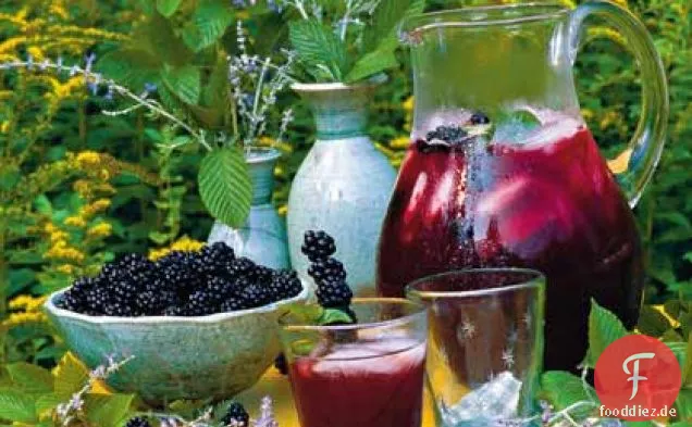 Brombeer-Eistee