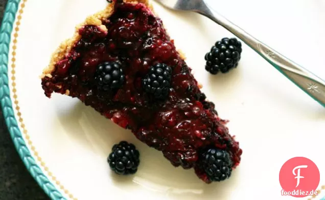 Blackberry und schwarzer Pfeffer Ice Box Pie