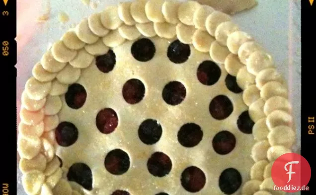 Gemischte Beerentorte