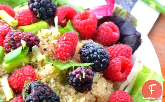 Quinoa-Beeren-Salat
