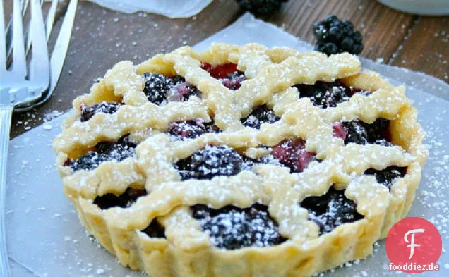 Individuelle Brombeerkuchen