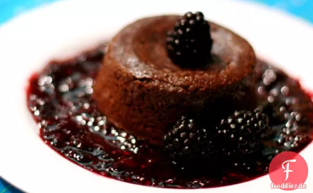 Geschmolzene Schokoladenkuchen mit 