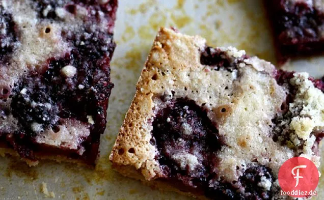 Blackberry Pie Bars mit Zitronenzucker