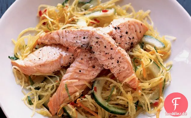 Gebratener Lachs mit Spaghetti-Squash-Salat