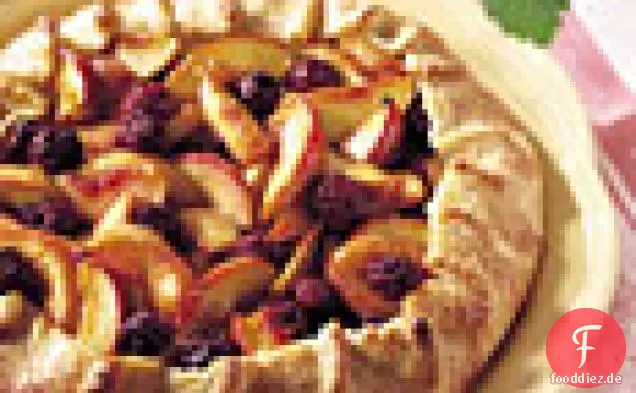 Rustikale Nektarine und Brombeer Crostata mit Maismehlkruste