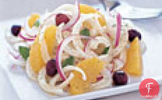 Sizilianischer Fenchel-Orangen-Salat mit roten Zwiebeln und Minze