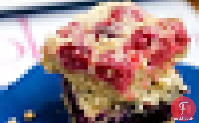 Heidelbeer- (und Himbeer-)Streuselriegel mit Zitronencremefüllung