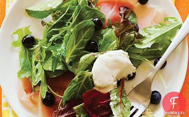 Blaubeer-Schinken-Salat