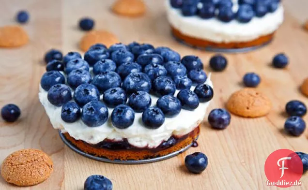 Blaubeer-Mascarpone-Käsekuchen mit Amaretti-Kruste