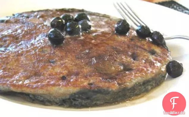 Gesunde Vollkorn-Heidelbeer-Buttermilch-Pfannkuchen