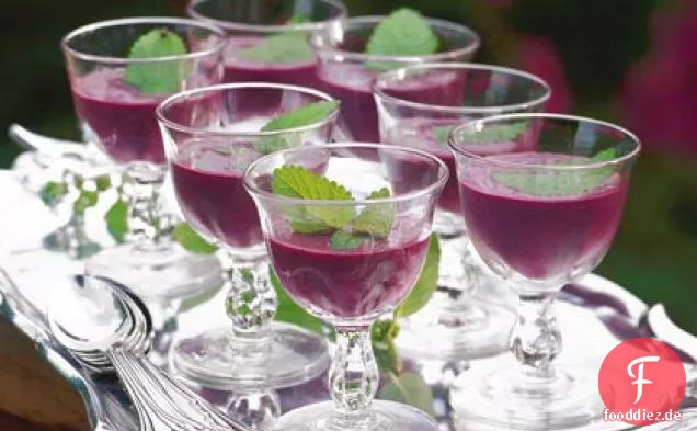 Gekühlte Blaubeersuppe